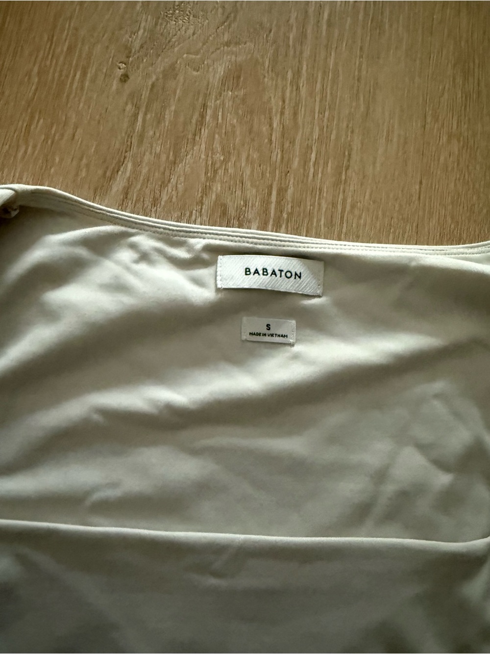Aritizia Long Sleeve Top NWT - Picture 2 of 4
